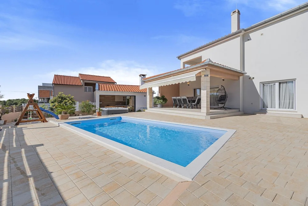 Villa Kunfin ZadarVillas