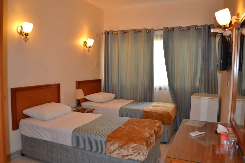 Tara Hotel