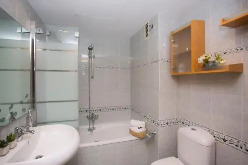 SingularStays Poeta Querol