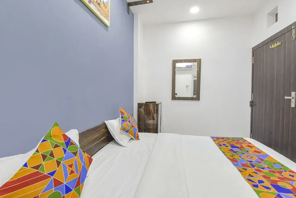 Fabexpress Anandam Palace Guest House