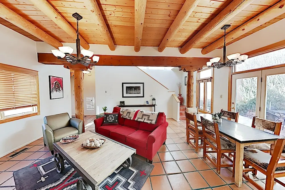 Luxurious 2-unit Hideaway At Zona Rosa Downtown 4 Bedroom Condo
