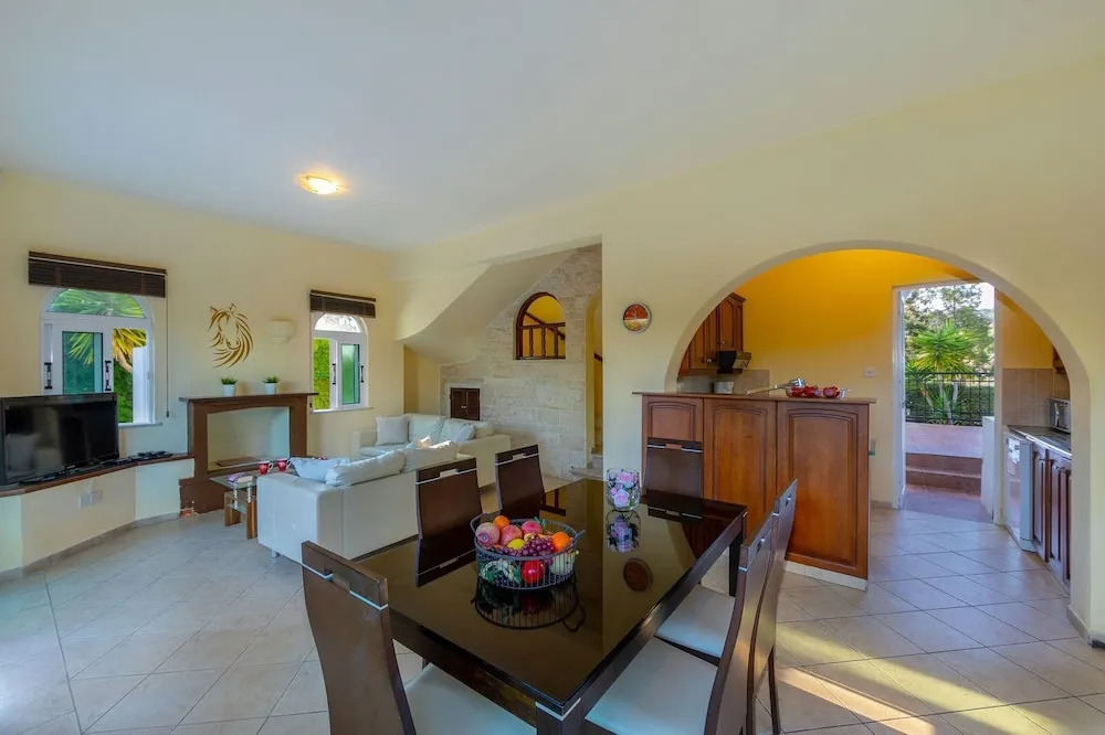 Villa Chrysanthemum