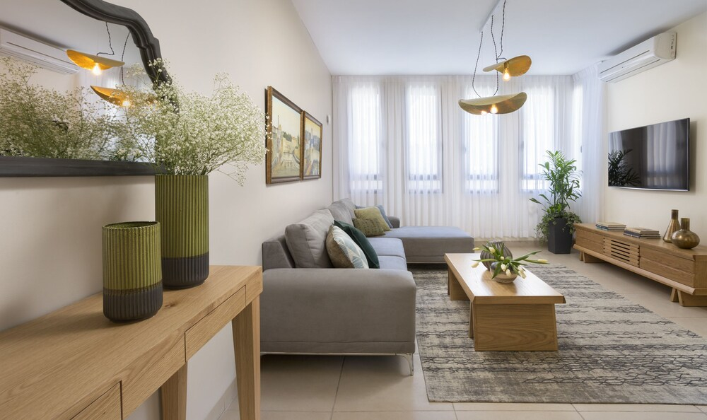 Mount of Olives Residence Glatt Kosher