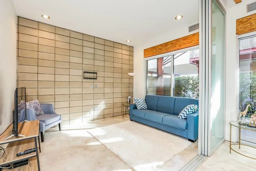 San Juan Avenue Exclusive 4BR
