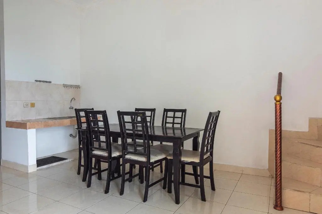 OYO 2950 Grand Suites Palace