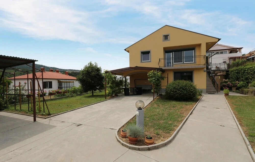 Beautiful Apartment in Koper With 3 Bedrooms and Wifi