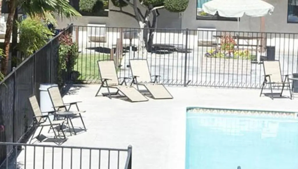 Palms Inn & Suites