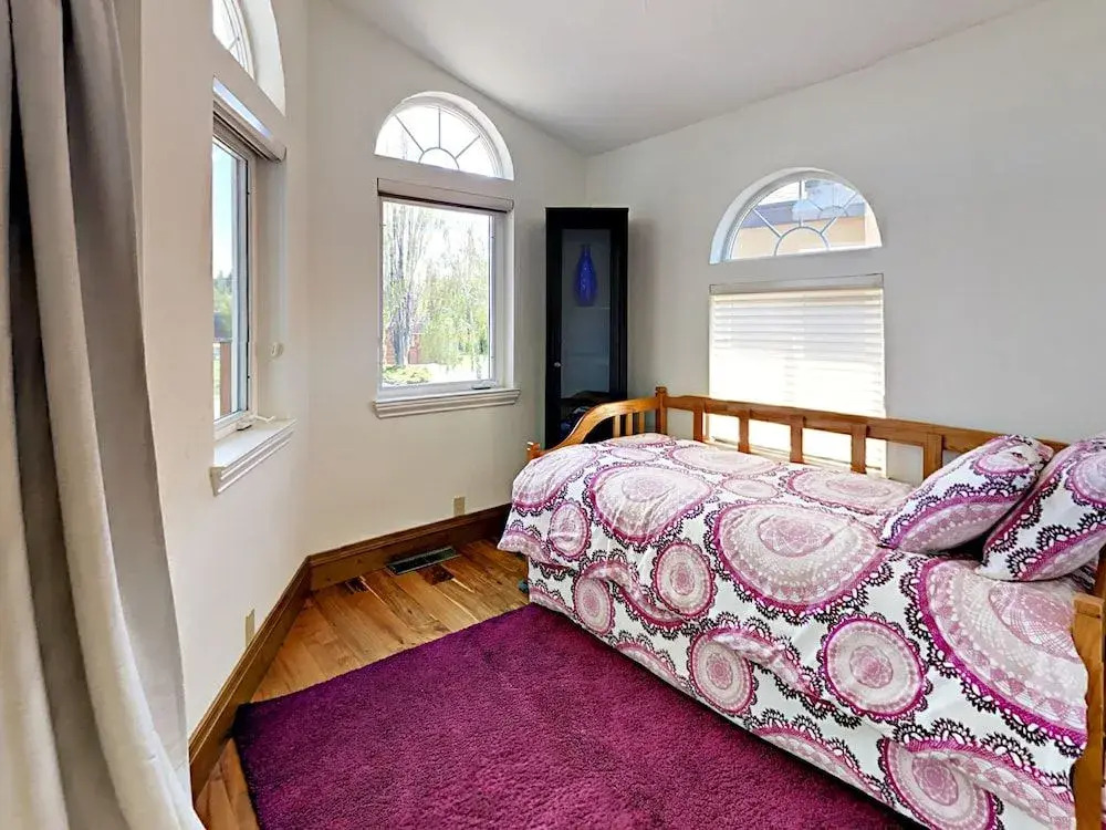 2027 Garmish Home - 3 Br home by RedAwning