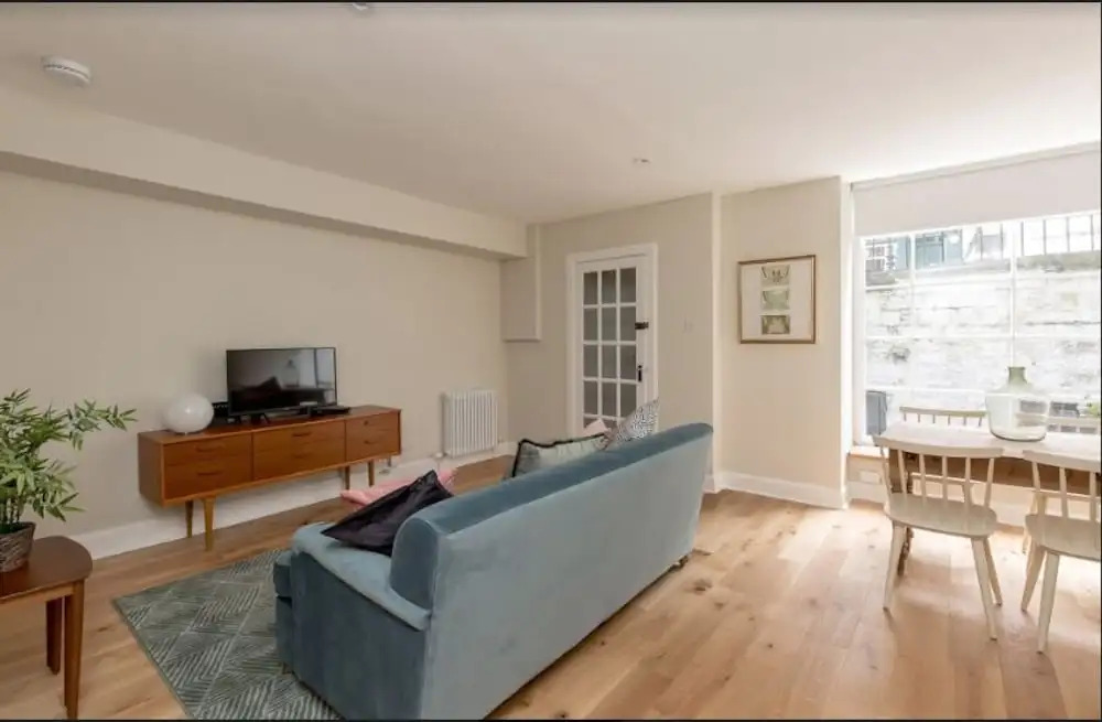 Modern Main Door Apt in the Heart of Edinburgh