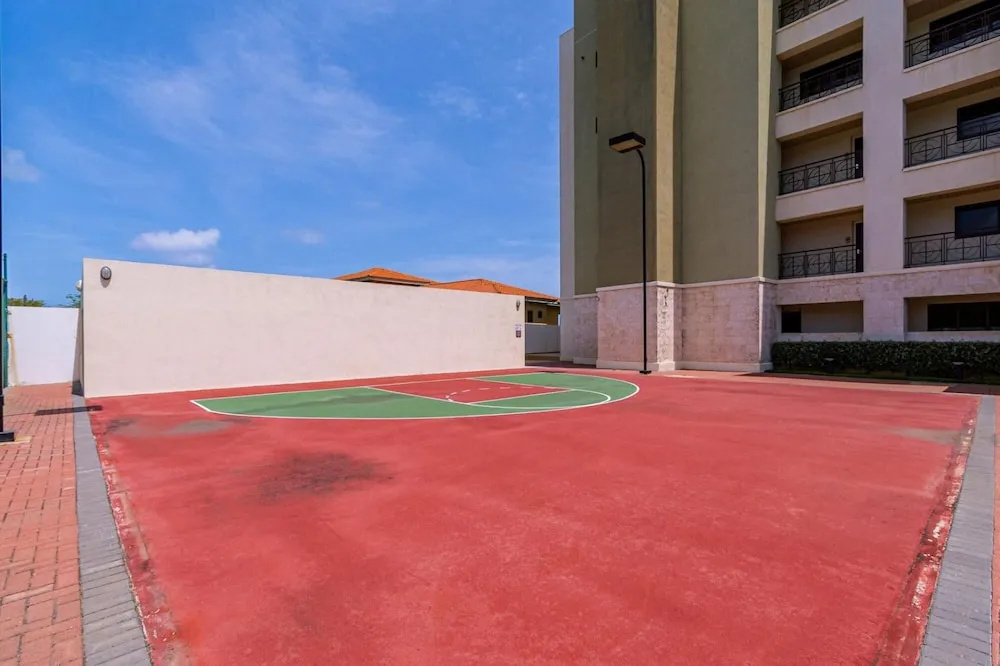 One Bedroom w Amazing Views GYM Resort Amenities