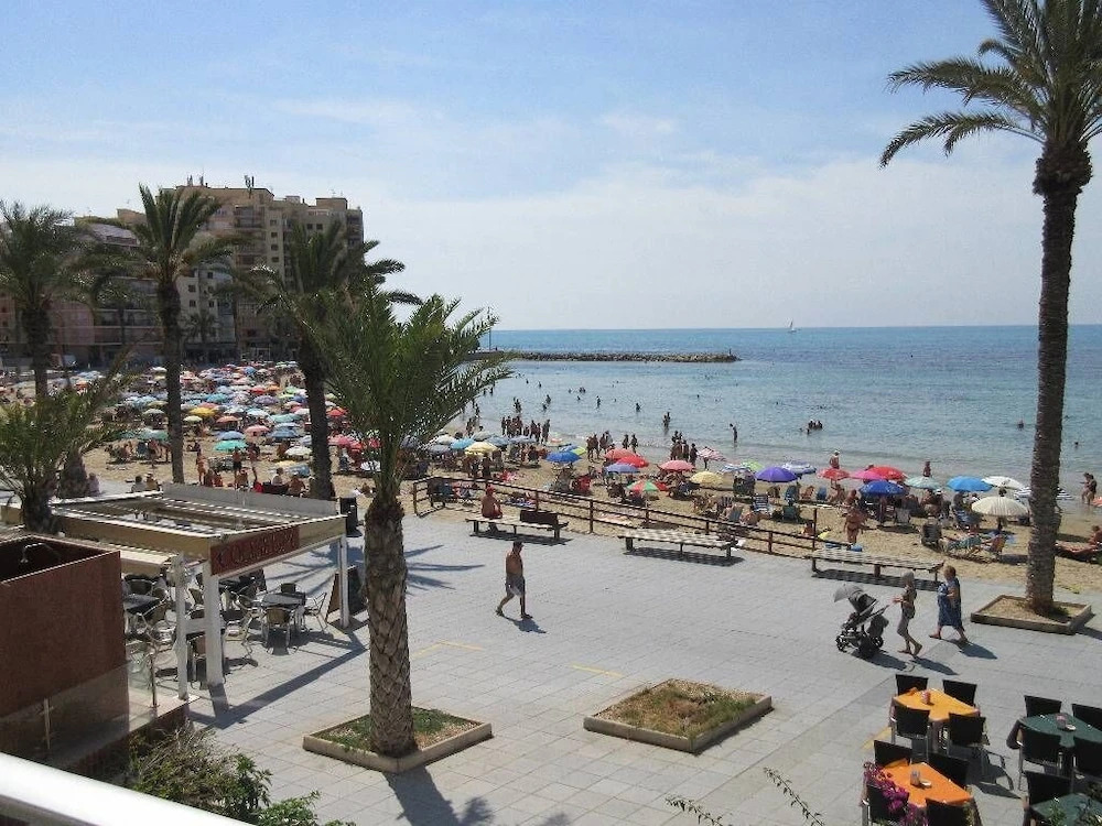 Aprtment front of the sea, El Cura beach