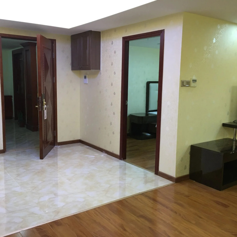 Nomo Service Apartment The Legend