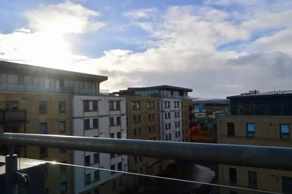 1 Bedroom Penthouse Apartment Near Murrayfield Sleeps 4