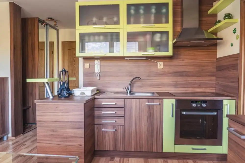 APARTMÁN SLAVKOV home & parking
