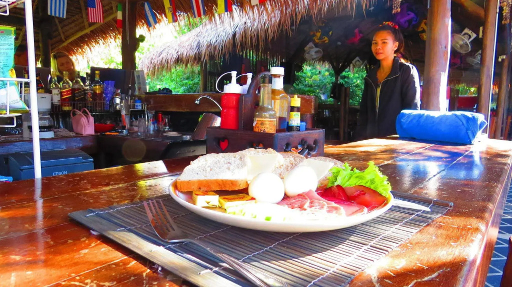Baanpong Lodge