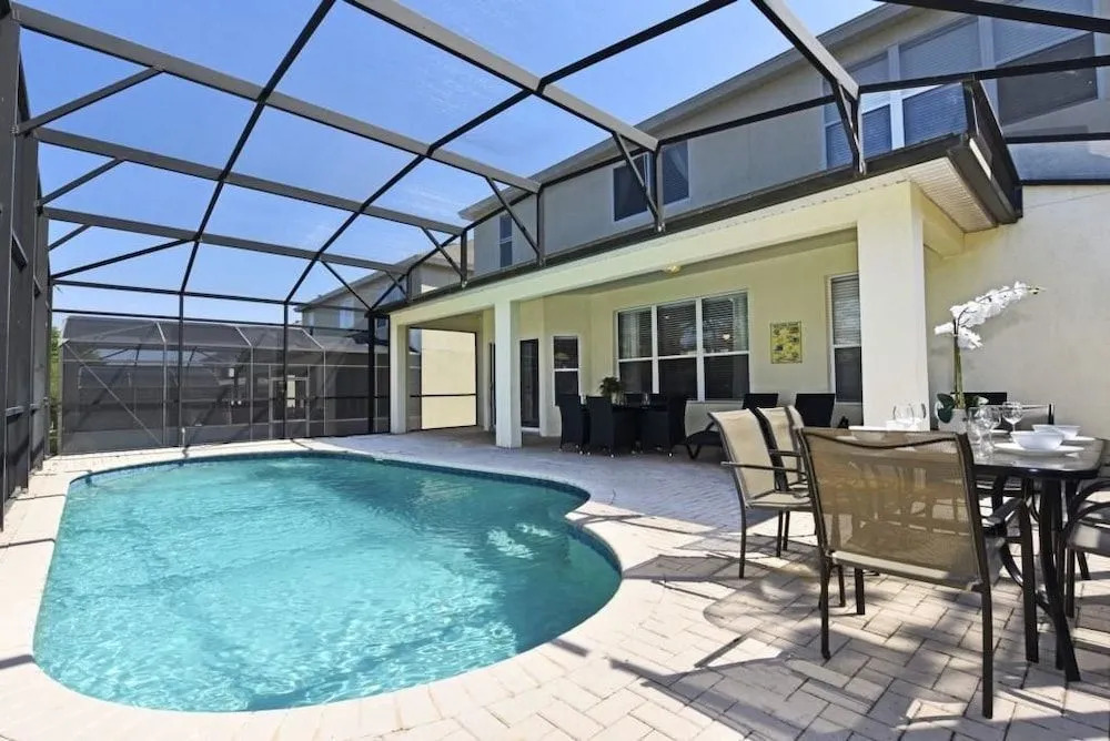 7767 The Windsor House 6 Bedroom by Florida Star