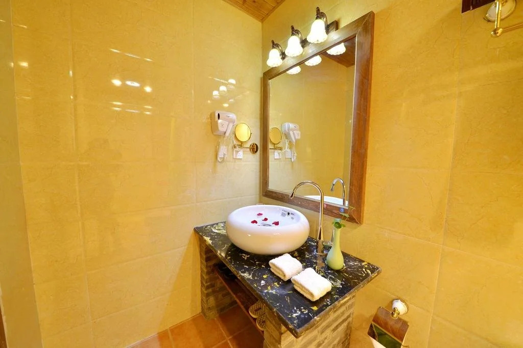 Shuiting Moyuan Inn