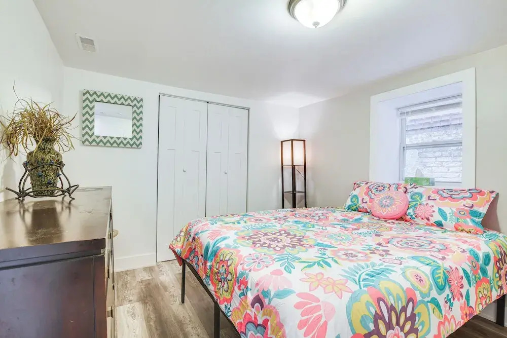 Dog-friendly Apt w/ Yard: 10 Mi to Downtown