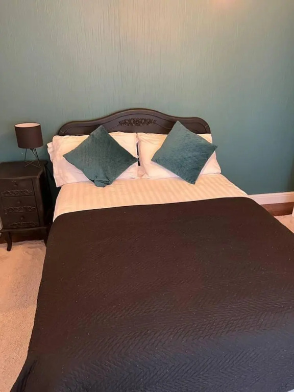 Inviting 3-bed Apartment in Newcastle Upon Tyne