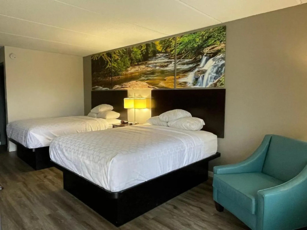 Clarion Pointe Kimball By Choice Hotels
