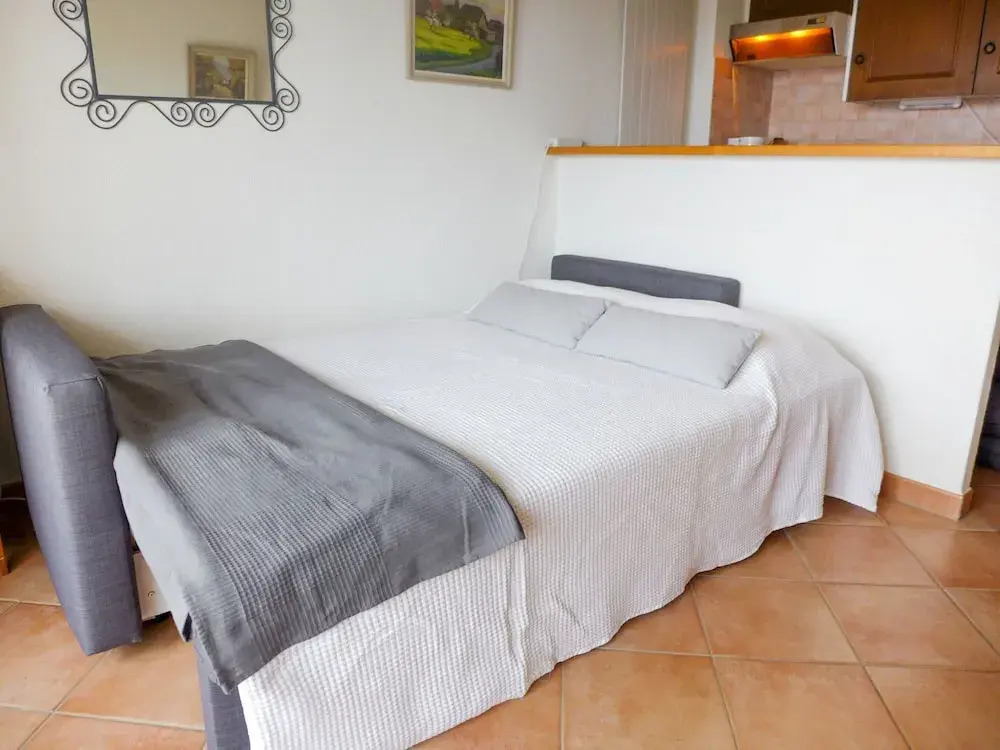 Apartment Les Girolles B14 by Interhome