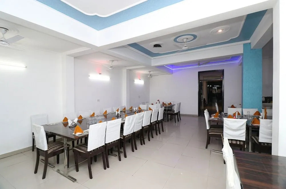 OYO 22711 Rajni Guest House