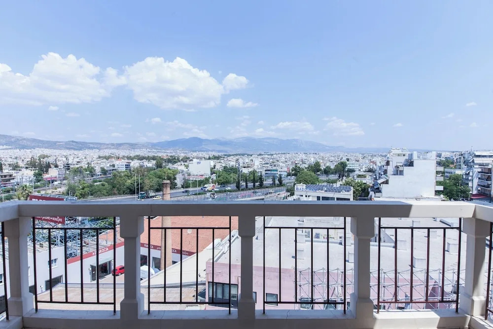 Gorgeous Apt w Magical View GC 3332-02