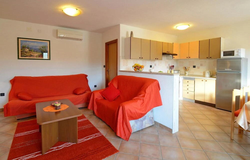 4 Bedroom Beautiful Home In Rabac