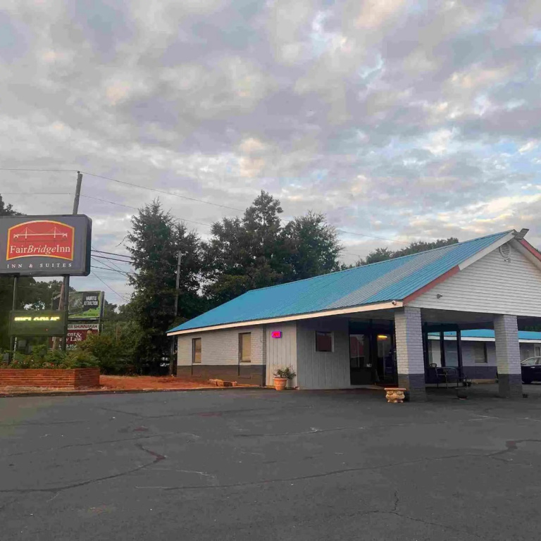 Fairbridge Inn & Suites