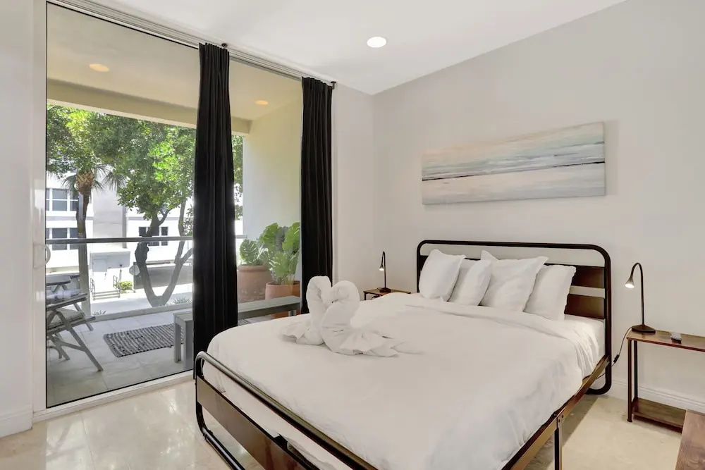 Deerfield Condo Suites by Opus