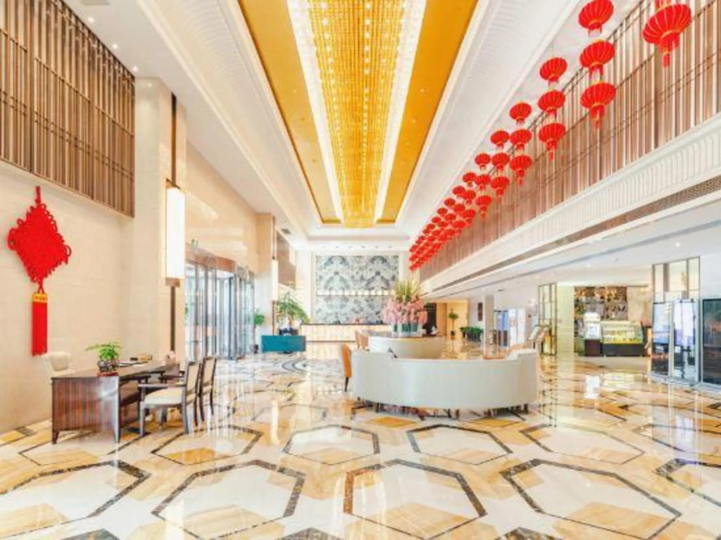 Ruili Bund Hotel