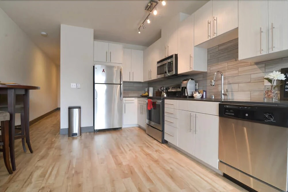 Belltown Pike Place Suites by Luxe Hubs