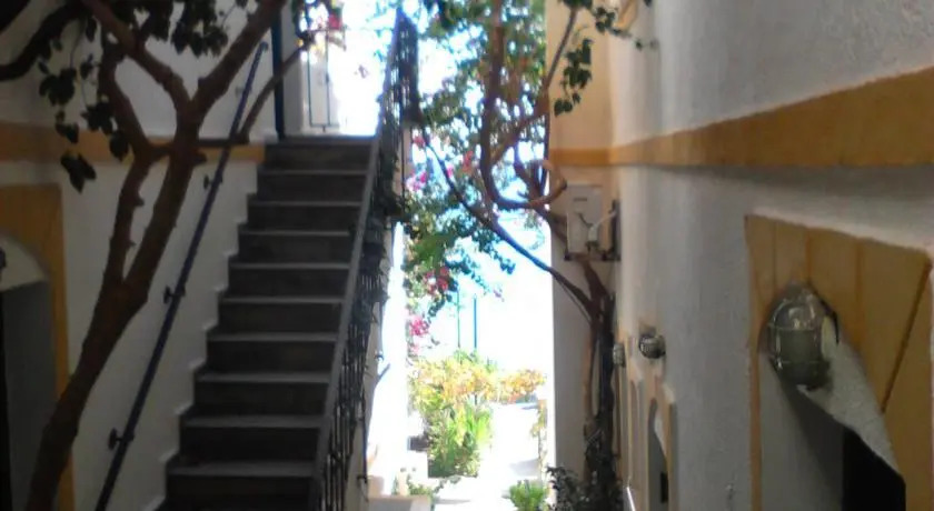 Niovi Apartments