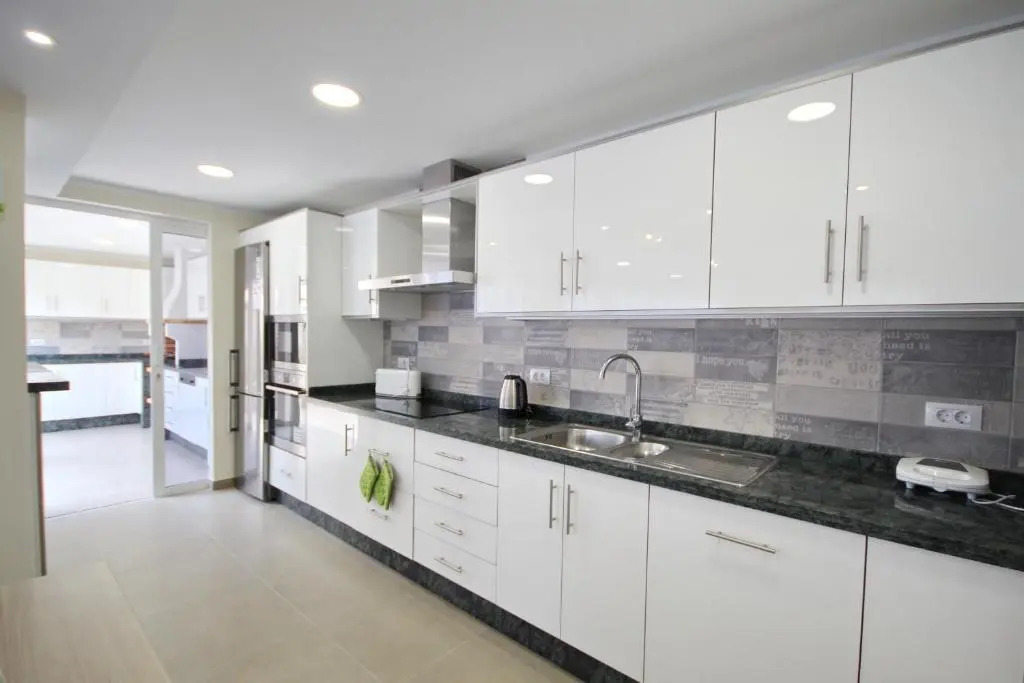 Amazing 5-bedroom villa in Costa Adeje