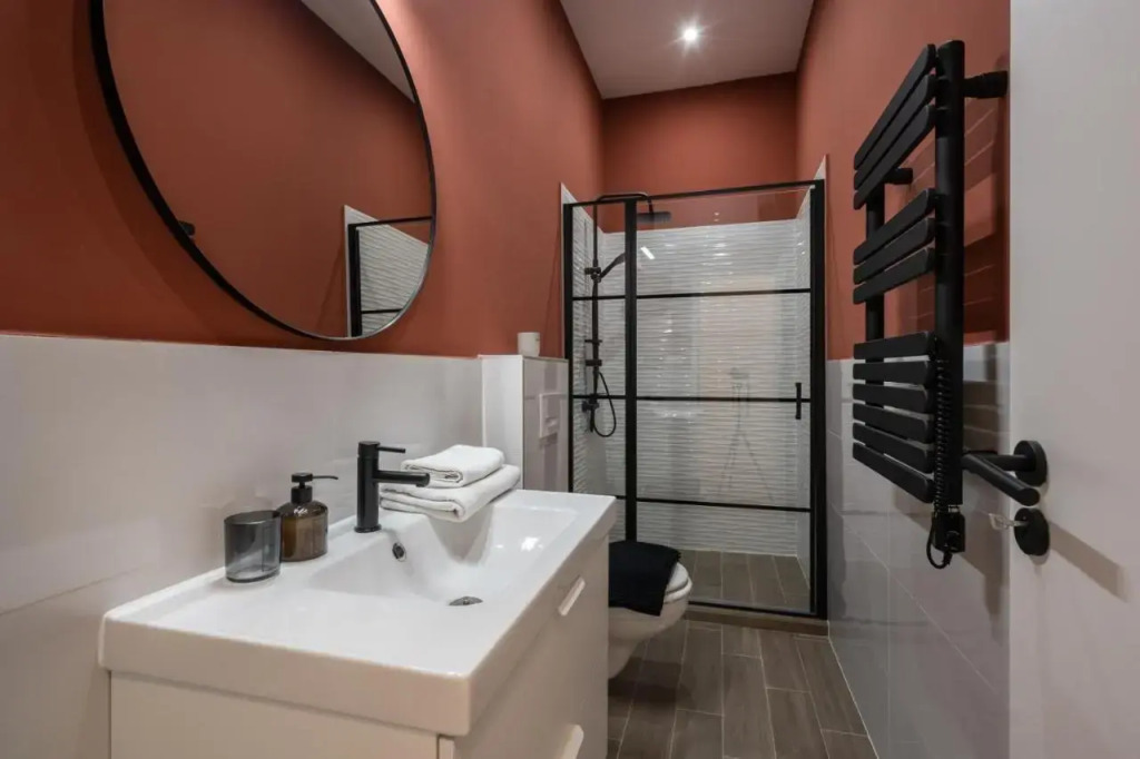KL26- Quality Apartments, Best Location. By BQA