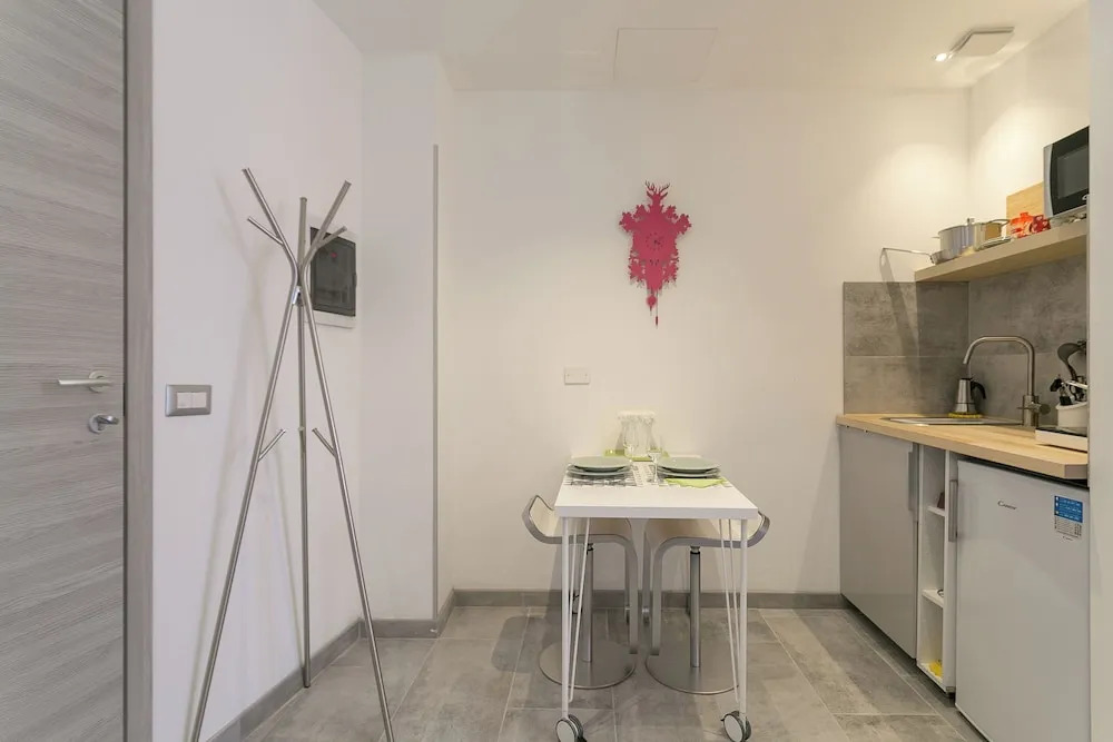 2 Studios Combined - Milano Centrale