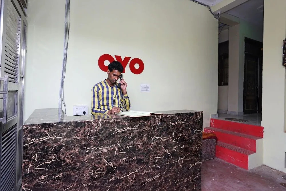 OYO 28801 Radhika Guest House