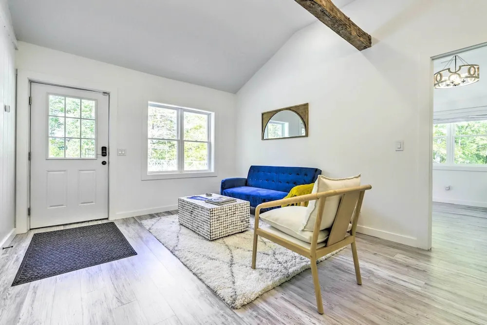 Modern Escape w/ Fire Pit, Near Lake Waramaug