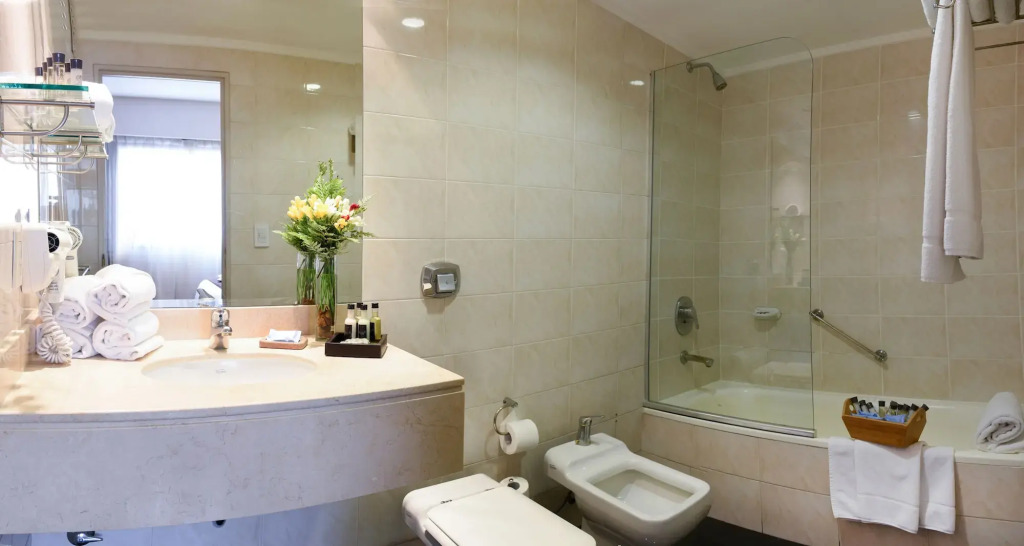 Argenta Tower Hotel & Suites