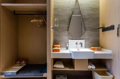 Atour Hotel Shengzhou
