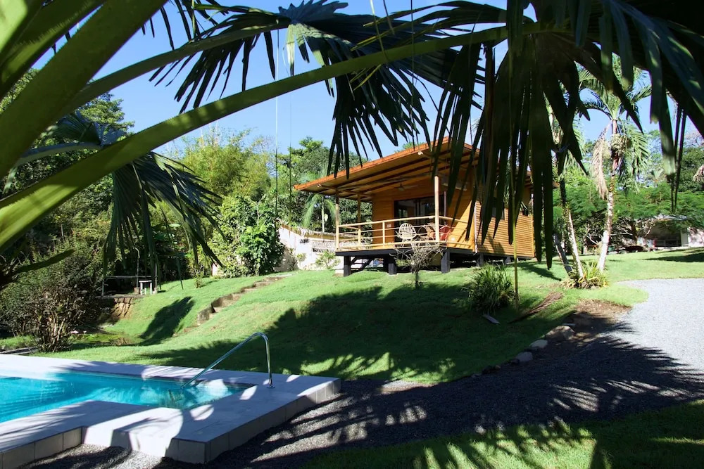 Buena Onda Jungle Lodge