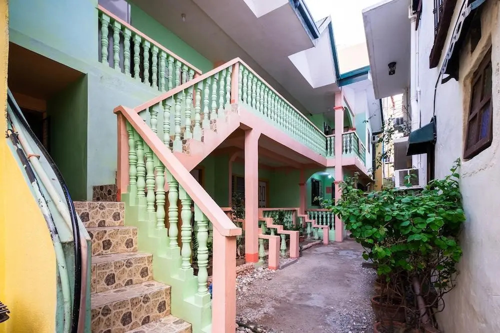 Sandra Taylor Lodge