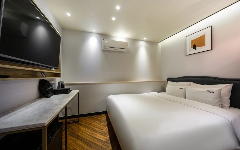 September Hotel