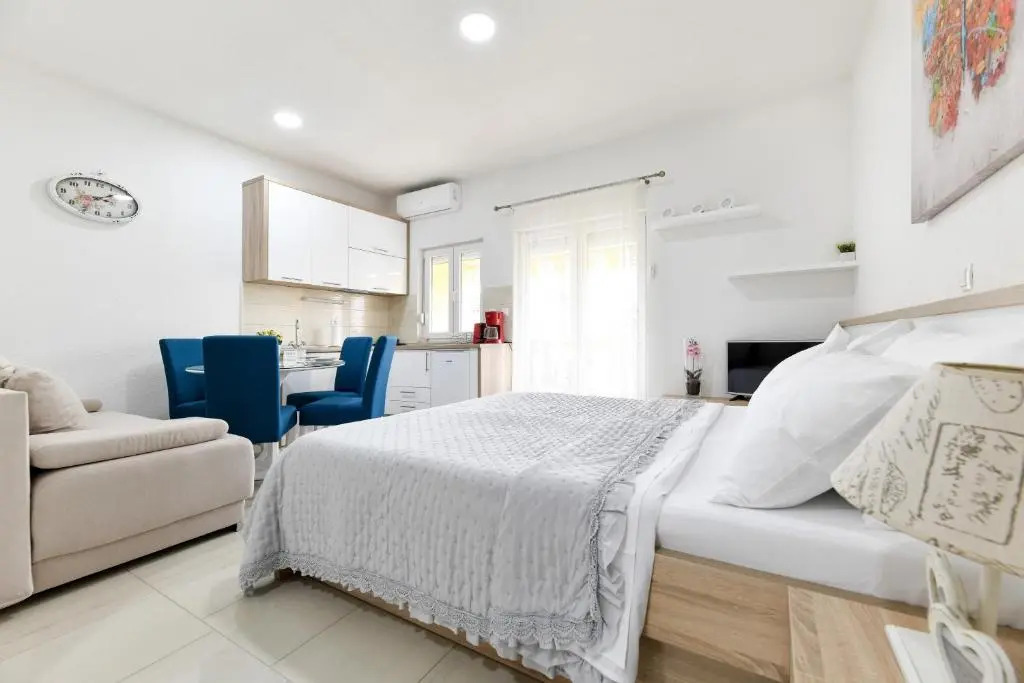Apartments Diora