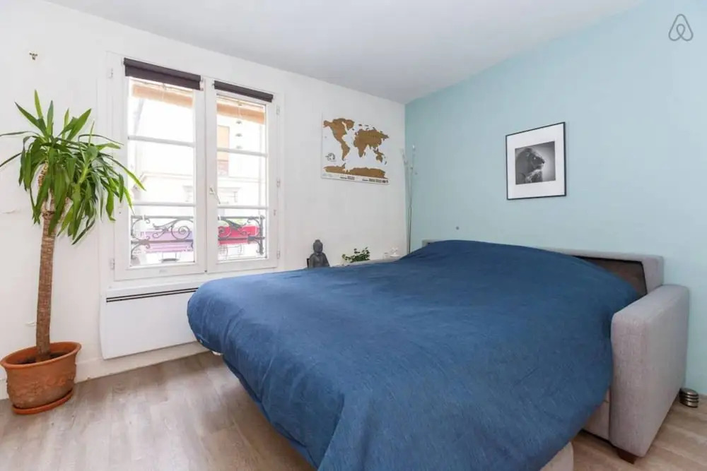 Bright Studio in Paris 18th