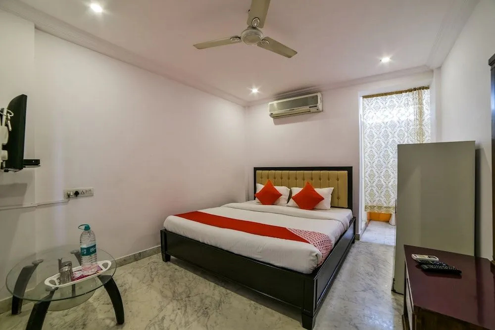 OYO 13251 Hotel Three Castles Deluxe