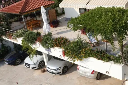 Apartments Plazibat