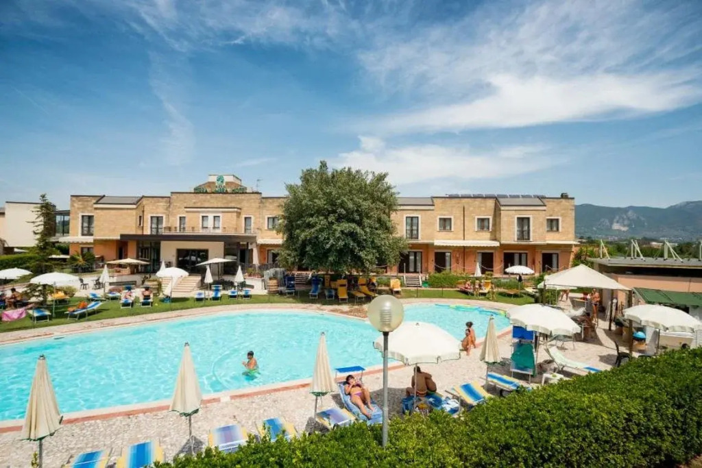 Terra Umbra Hotel