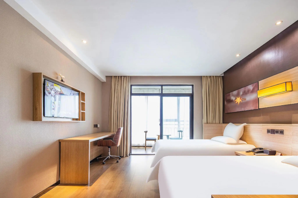 IU Hotel Luoyang Yanshi White Horse Temple