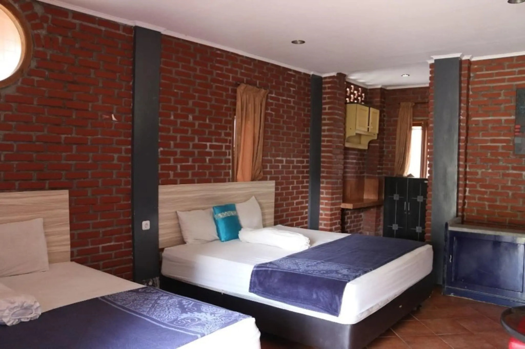 Bantal Guling Villa